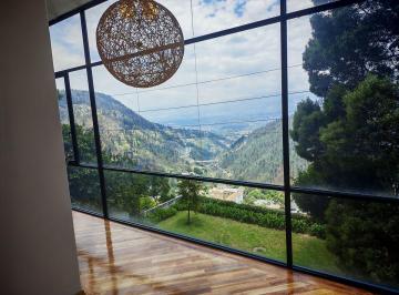 Departamento de 4 habitaciones, Quito · Gonzales Suárez Hotel Quito Expectacular Vista, Al Valle Diseño Diferente $850 Oo