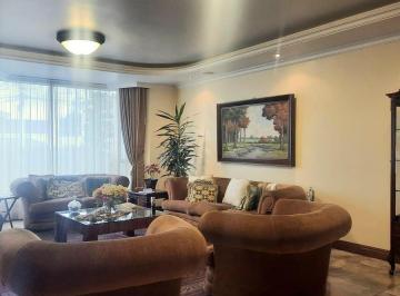 Casa · 611ha · 3 Habitaciones · 10 Estacionamientos · Casa en Venta Urb. El Condado