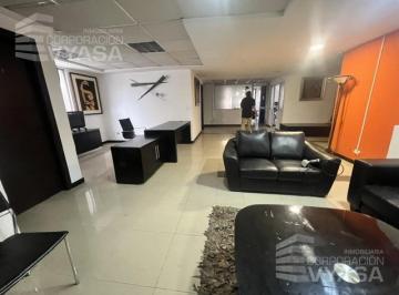 Oficina comercial · 280m² · 8 Habitaciones · 4 Estacionamientos · Av 6 de Diciembre - Cerca Plaza Argentina, Amplia Oficina de Arriendo 280 m²