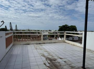 Casa de 5 habitaciones, Salinas · Vendo Casa en Salinas, San Lorenzo, a 3 Cuadras del Malecon, 3 Pisos Mas Terraza, 5 Dorm.