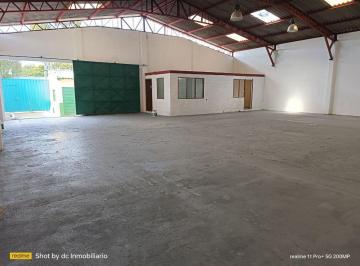 Oficina comercial , Quito · Alquiler de Bodega con Oficinas Sector Norte de Quito. Calderón