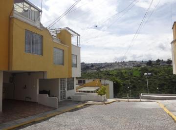Casa · 105m² · 3 Habitaciones · 2 Estacionamientos · Venta de Casa de 105 m con 3 Dorm. Sector Portal Shopping