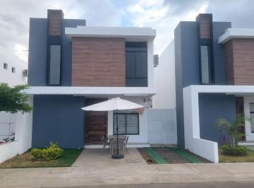 Casa · 200m² · 3 Habitaciones · 2 Estacionamientos · Casa Amoblada, 3 Habitaciones, en Alquiler – Ciudadela Municipal, Portoviejo