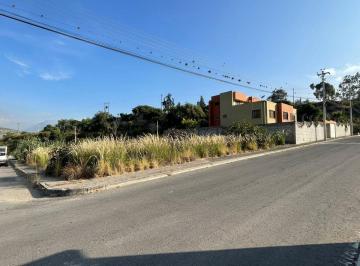 Terreno / Lote · 601m² · Venta Terreno de 601 m² en La Urbanización El Rosario Sector Pomasqui - Quito