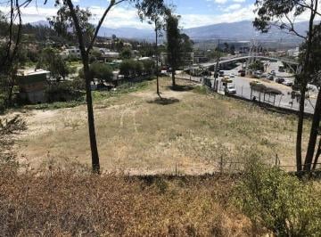 Terreno / Lote · 714m² · 30 Estacionamientos · Venta Terreno de 27.000 m² en Sector Miravalle