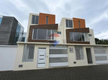 Casa de 4 habitaciones, Ibarra · Casa 3 de 149 m², en Venta, Divino Niño, Yacucalle