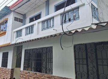 Casa de 3 habitaciones, Guayaquil · Casa en Venta Floresta 2