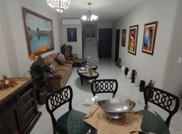 Casa en Alquiler de 4 habitaciones Samborondón · 150 m de Terreno con 154 de Construcción.