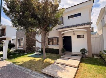 Casa de 4 habitaciones, Guayaquil · Alquiler Casa Amoblada en Urb. Punta Esmeraldas