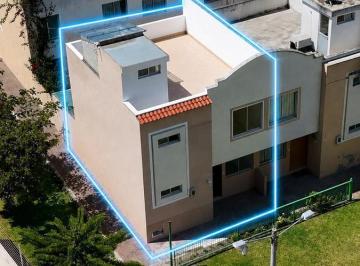 Casa · 127m² · 3 Habitaciones · 1 Estacionamiento · Casa en Venta a 3 Minutos del Coral en Calderon con Seguridad 24/7