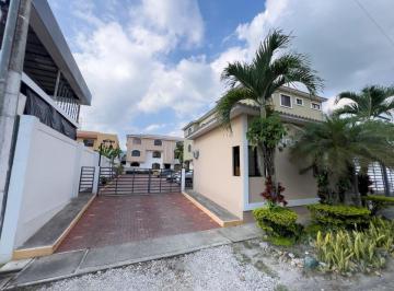 Suite de 1 habitación, Guayaquil · Suite de 47 m² con 1 Habitación en Venta en Vía a La Costa