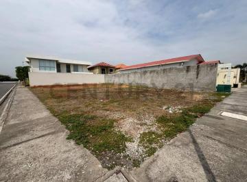Terreno / Lote · 359m² · Venta de Terreno Esquinero en Urbanización Porton del Rio (Vicriel)