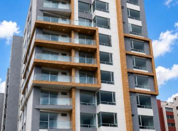 Local comercial , Quito · Local Comercial en Venta Frente a Riocentro – 87,83 m² + 2 Parqueaderos