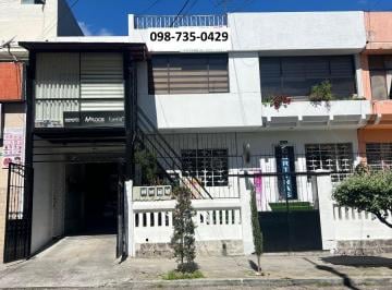 Casa de 5 habitaciones, Quito · Casa Rentera en Venta, Sector Villaflora