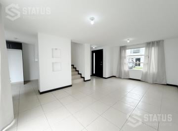 Casa · 120m² · 3 Habitaciones · 2 Estacionamientos · Renta de Casa Sector Fajardo