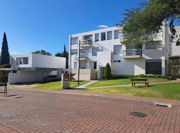 Departamento de 2 habitaciones, Quito · Duplex en Cumbaya, 130 m², Sector El Nacional