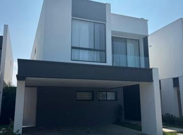 Casa de 4 habitaciones, Guayaquil · Casa en Alquiler por Estrenar en La Costa, Samborondón