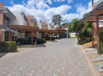 Casa · 283m² · 3 Habitaciones · 2 Estacionamientos · Casa de Venta en Vía Intervalles