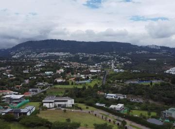 Terreno / Lote · 1m² · Terreno de Venta Ubicado Dentro de La Urbanización Exclusiva, La Quinta