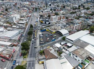 Casa · 550m² · Casa Comercial Rentera en Venta Av 6 de Diciembre y Av El Inca