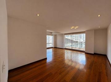Departamento de 2 habitaciones, Quito · En Renta - Penthouse con Línea Blanca - Balcones - Vista - República del Salvador