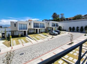 Casa de 3 habitaciones, Quito · Casa en Venta, Puembo