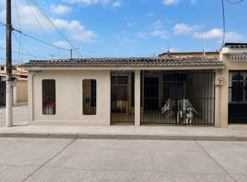 Casa · 130m² · 3 Habitaciones · 2 Estacionamientos · Se Vende Casa de Una Planta en Cdla Guayacanes Joss