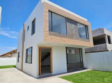 Casa · 166m² · 3 Habitaciones · 2 Estacionamientos · Casa Nueva a Estrenar en Venta | Bohíos de Capelo – Valle de Los Chillos