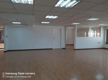 Oficina comercial , Quito · Republica Salvador Hermosa Oficina Arriendo 170 m² con Divisiones