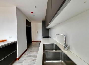 Departamento de 2 habitaciones, Quito · En Renta | Penthouse con Línea Blanca | República del Salvador