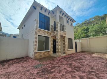 Casa de 4 habitaciones, Guayaquil · Casa de Estreno Esquinera en Venta Urbanizacion Lomas del Bosque