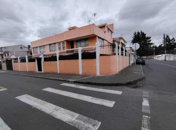 Casa de 8 habitaciones, Ambato · Casa Rentera Esquinera en Venta