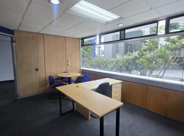 Oficina comercial · 90m² · 2 Estacionamientos · Oficina en Norte de Quito
