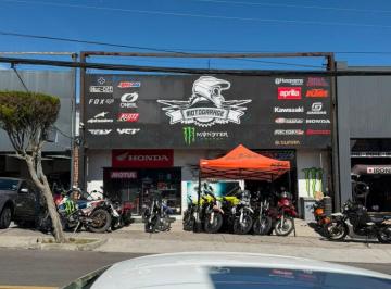 Local comercial , Quito · Se Renta Local Comercial Av de Los Naranjos Sector El Ciclista