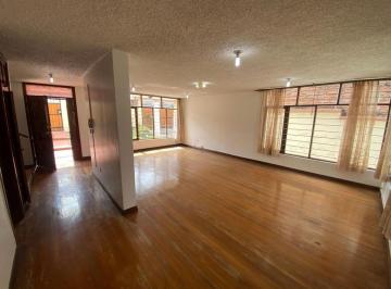 Casa de 6 habitaciones, Quito · En Venta: Excelente Propiedad con 2 Casas de Venta - Sector El Batán