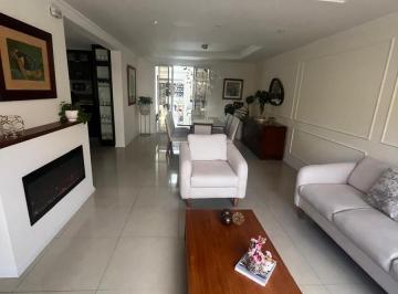 Casa · 156m² · 3 Habitaciones · 4 Estacionamientos · Casa de Orportunicadad de Venta en Los Chillos