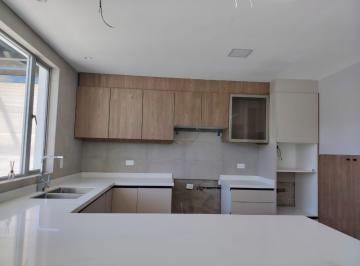 Casa · 155m² · 3 Habitaciones · 2 Estacionamientos · Venta Linda Casa 3 Dorm., Estrenar, Conjunto Privado, Nayón