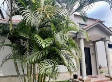 Casa de 4 habitaciones, Guayaquil · Casa de 216 m² con 4 Habitaciones en Alquiler en Vía a La Costa