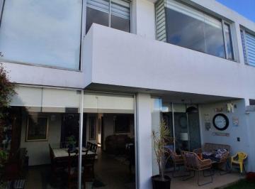 Casa de 3 habitaciones, Quito · Hermosa Casa de Venta en Cumbaya