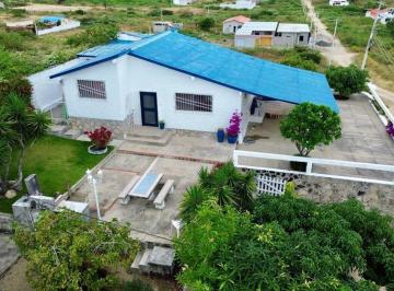 Casa de 3 habitaciones, Punta Blanca · Venta o Alquiler Casa Amoblada Urbanización Taos