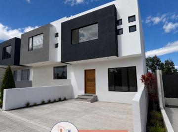 Casa de 3 habitaciones, Cuenca · Moderna Vivienda en Venta con Credito Miti Miti; Sector Ochoa León