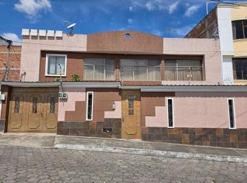 Casa de 7 habitaciones, Ambato · Casa Rentera en Sector Comercial