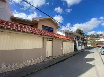 Casa · 250m² · 4 Habitaciones · 3 Estacionamientos · Casa en Venta, Las Pencas, Detrás del Supermaxi