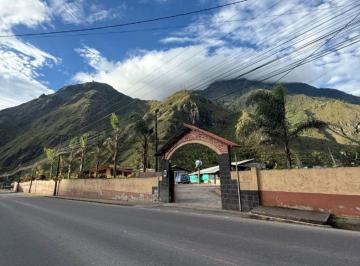 Hacienda-Quinta de 7 habitaciones, Baños de Agua Santa · 2 Casas en Venta en 1 Terreno Mas Galpones