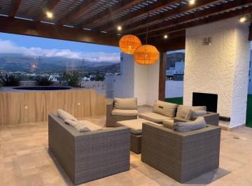 Casa de 3 habitaciones, Quito · Casa en Renta en Cumbayá Cerca del Colegio Menor | Piscina, Gym y Seguridad