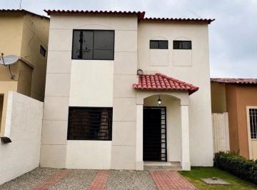 Casa de 3 habitaciones, Daule · Se Alquila Casa en Villa Club Etapa Floral - Av Leon Febres Cordero - Aurora (Rg)