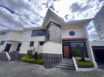 Casa de 3 habitaciones, Quito · Rento Amplia Casa de 3 Dorm. en El Quito Tenis