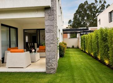 Casa de 4 habitaciones, Quito · Espectacular Casa en Renta, Tumbaco
