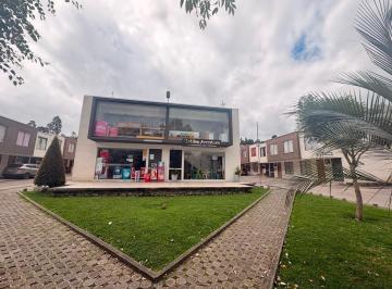 Local comercial · 86m² · 1 Estacionamiento · Gran Oportunidad de Inversión Local Comercial en Venta Condominio Buenaventura - Cuenca