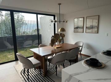 Casa · 190140m² · 3 Habitaciones · 4 Estacionamientos · Casa - Nayón